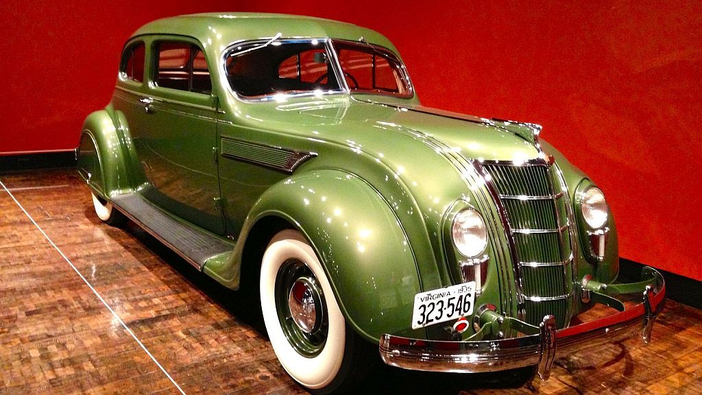 Click to Enlarge-Esc to Close myimgs/ArtDecoCars1910-36/1935 Chrysler Imperial C2 Airflow.jpg